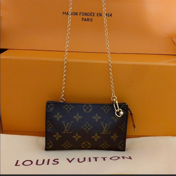 Louis Vuitton Handbags - Pouch/Crossbody Louis Vuitton